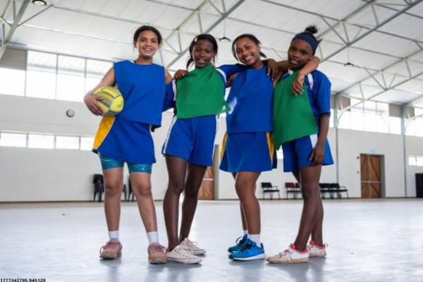 静安万国体育击剑培训班招生简章(图1)